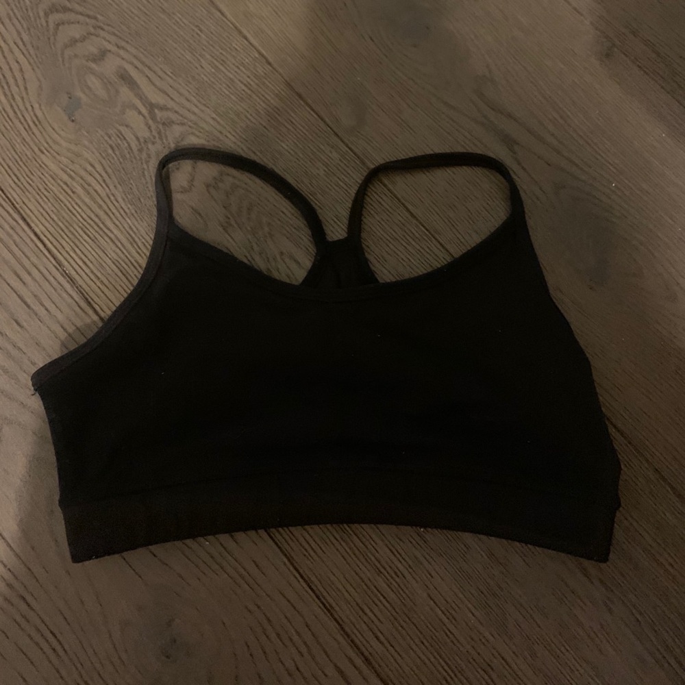Lululemon black sports bra